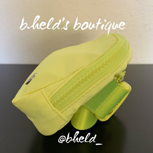 lululemon Everywhere Belt Bag in Electric Lemon with Silver Zipper (1L) New NWT - Picture 8 of 15